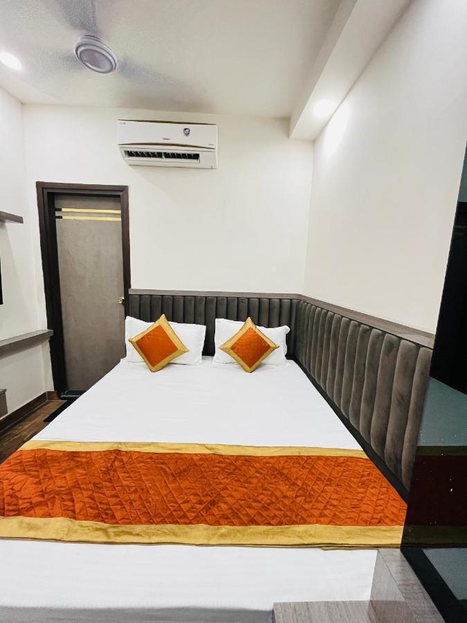 Hotel Red Stone Inn - Near New Delhi Railway Station - Paharganj Exterior photo