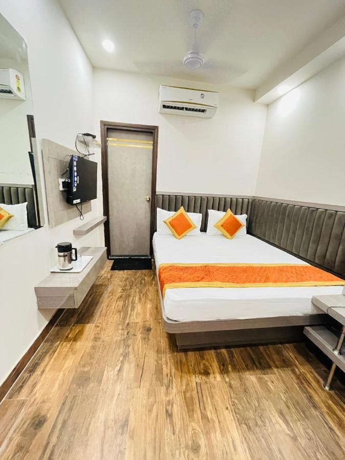 Hotel Red Stone Inn - Near New Delhi Railway Station - Paharganj Exterior photo